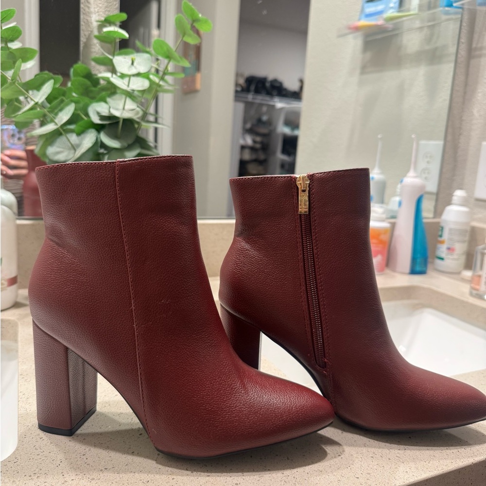 Women's Burgundy Block Heel Ankle Boots
